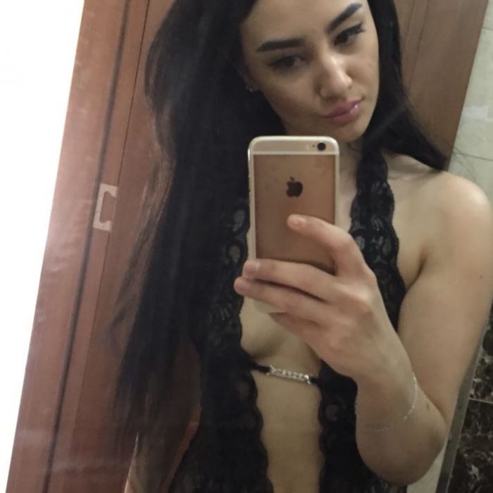 Canik Bakımlı Esmer Merve 22 Yaşında Kendi Yeri Var